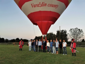 Balon Varaždinske županije &bdquo;Svečanost cvijeća&ldquo; podignut u Petrijancu