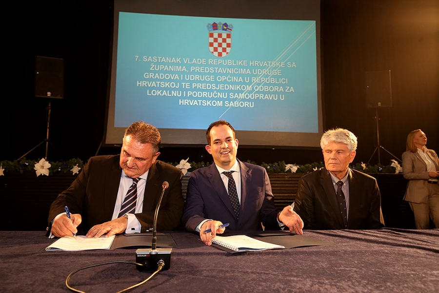 U Koprivnici 7. sastanak Vlade Republike Hrvatske sa županima, potpisan Sporazum o preuzimanju poslova ureda državne uprave Pristigla po&scaron;ta 	x