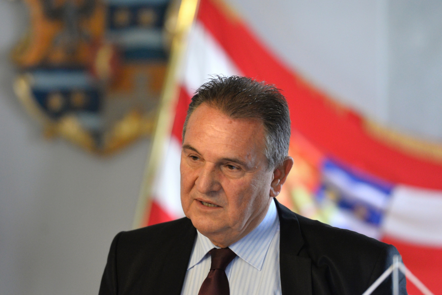 Stričak &ndash; ostavka odmah!