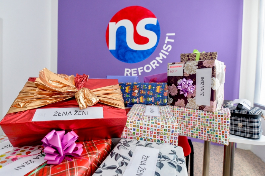 Interesni odbor žena Narodne stranke &ndash; REFORMISTI prikupio &scaron;arene paketiće za akciju ''Žena ženi'