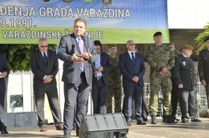 Mimohodom, postrojavanjem ratnih postrojbi, izložbom naoružanja te prigodnim govorima obilježen Dan oslobođenja Varaždina i Dan branitelja Varaždinske županije